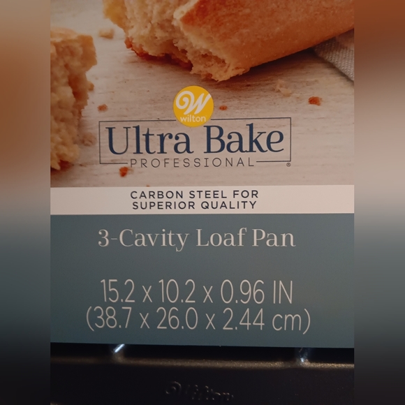 Two New 3-Cavity Wilton Loaf Pans - Picture 2 of 3